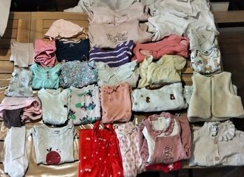 Lot de vêtements bébé fille