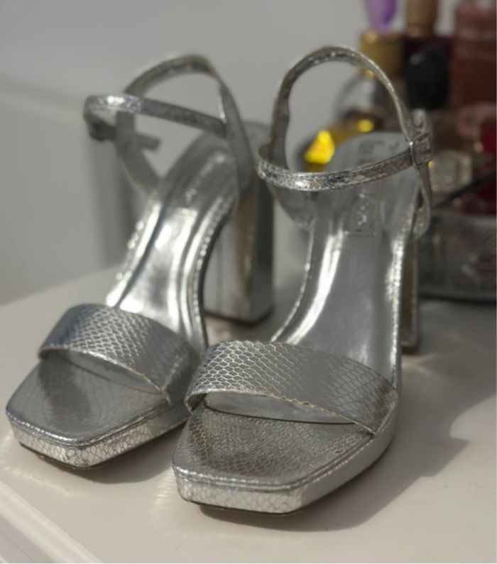Chaussures à talons - photo numéro 3