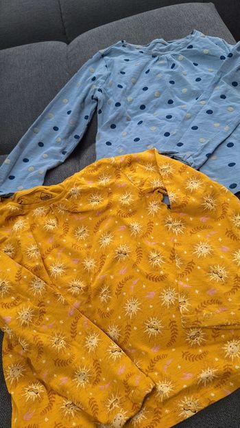 2 Tee-shirts soleil bleu pois