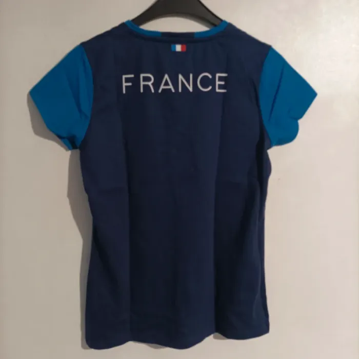 T-shirt sport Athlitech taille 36 - photo numéro 2