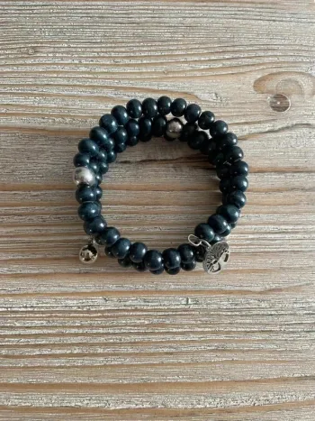 Bracelet noir en perles