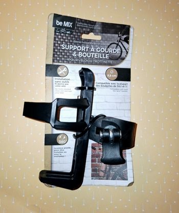 Support à bouteille pour vélo et trotinette