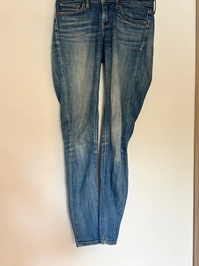 Jean taille basse levi’s 711 skinny