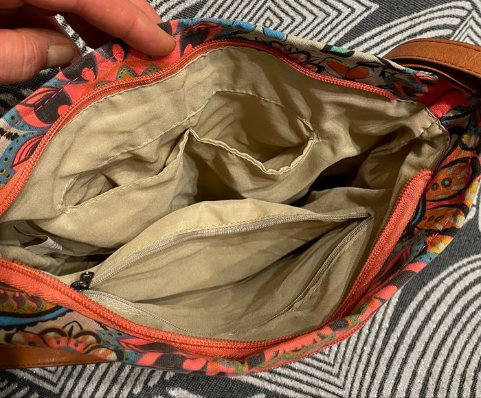 Sac Bandoulière textile et imitation Cuir Artisanale acheté en Guadeloupe - photo numéro 5