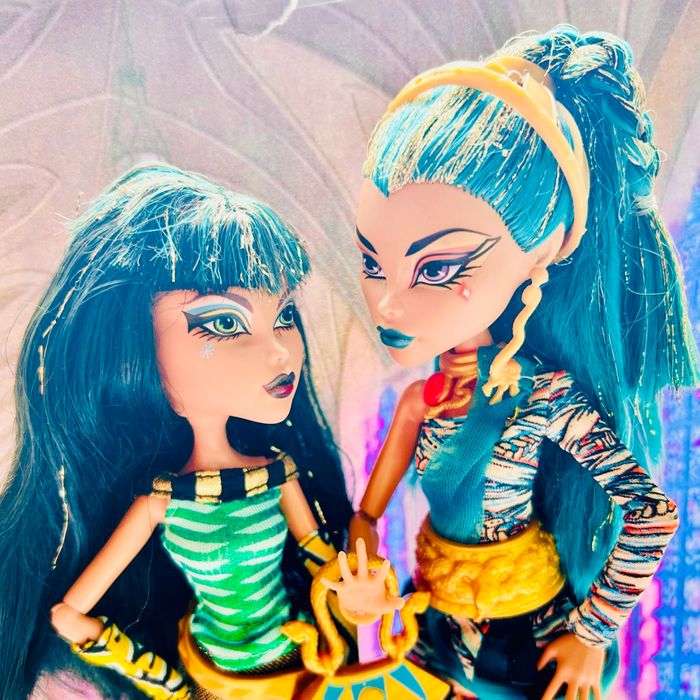 lot de 2 poupées Monster High de la marque Mattel, de la vague School's Out Wave 2 et de la vague Basic Wave 3.