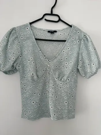 Haut à fleurs KIABI – Taille S