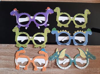Lot 5 paires de lunettes dinosaures + 1 offerte