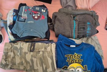 Lot de 16 vêtements