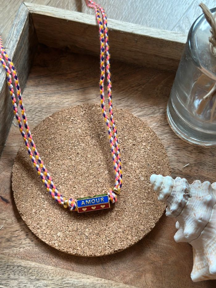 Collier ajustable coloré avec pendentif “Happy” - photo numéro 3