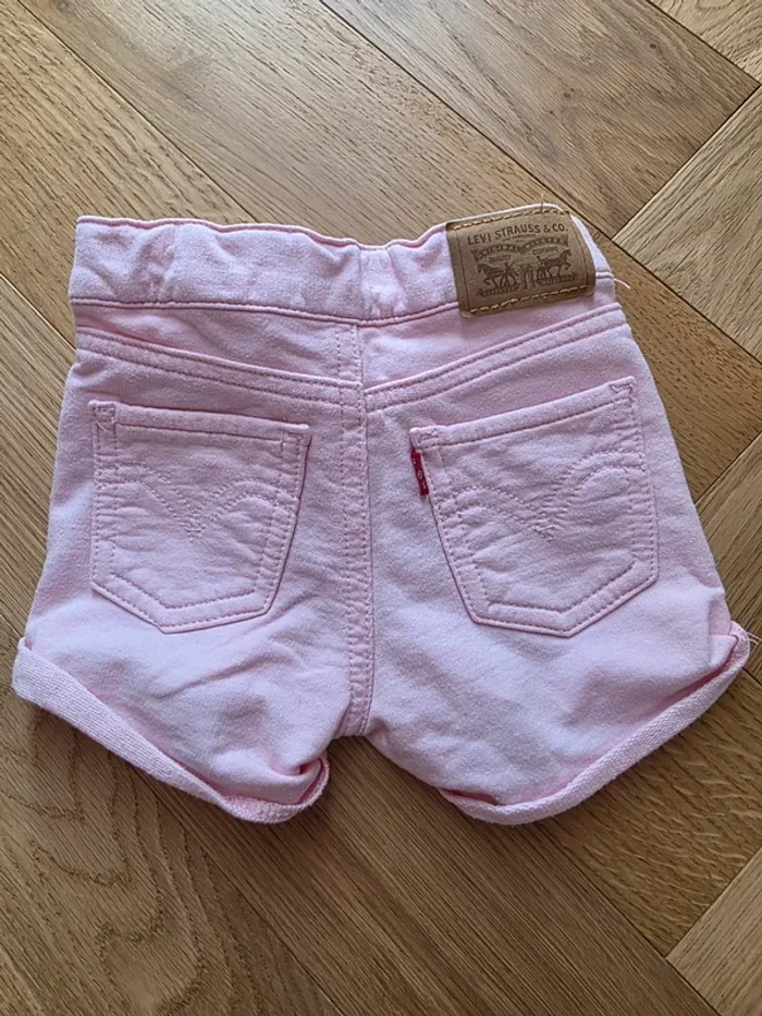 Short fille levis - photo numéro 3
