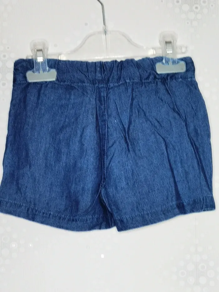 D4448 - short fille 4 ans - photo numéro 2