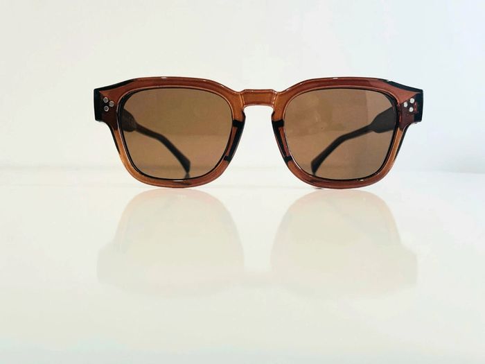 Lunette de soleil mixte marron miel uvprotection catégorie 3 taille moyenne - photo numéro 2