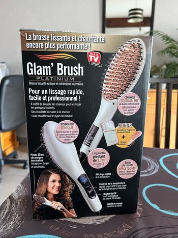 Glam Brush Brosse lissante chauffante neuve