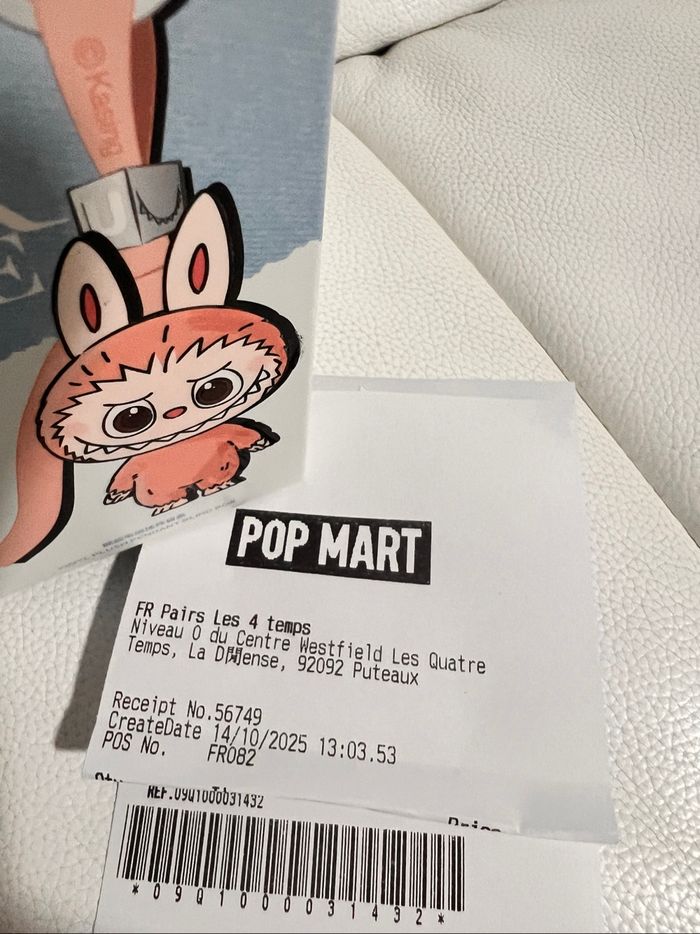 Pop Mart Labubu pin for love lettre N - photo numéro 4