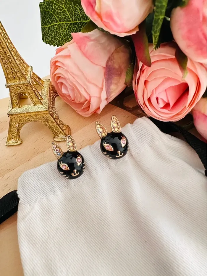 Boucles d’oreilles lapin noir Betsey Johnson 🖤🐰 - photo numéro 2