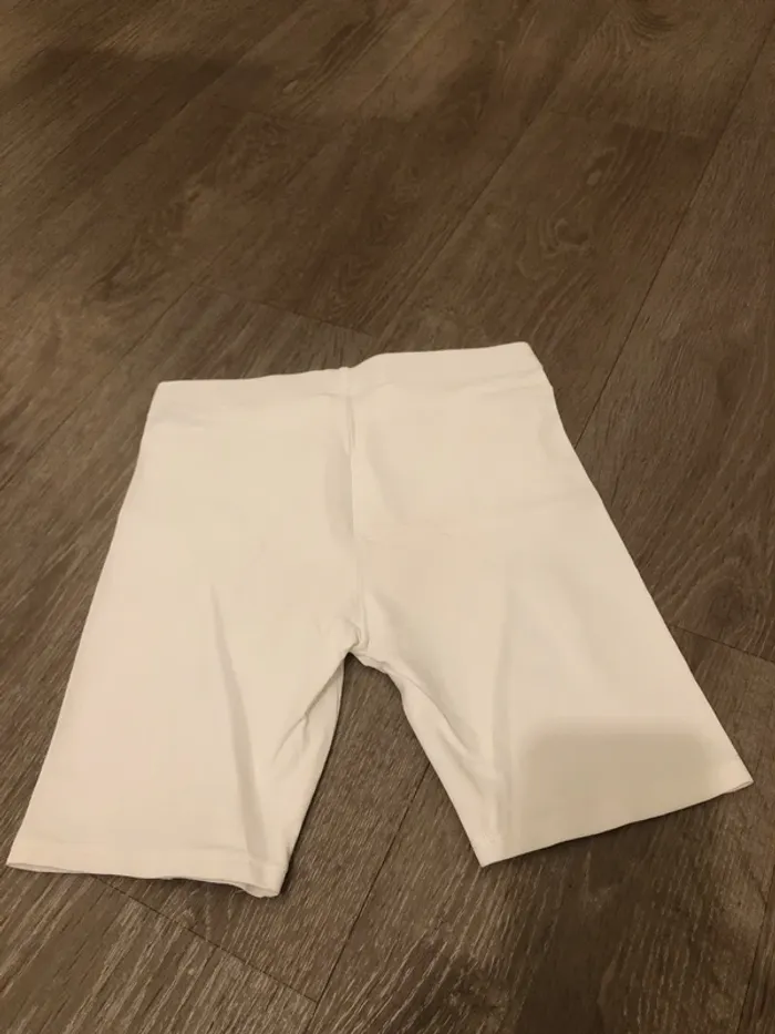 Cycliste blanc Gemo taille 10 ans excellent état - photo numéro 3