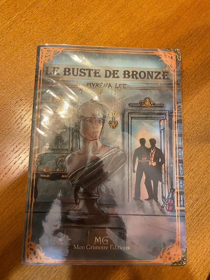 Le buste de bronze