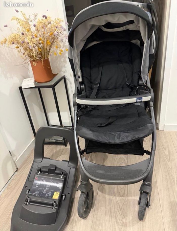 Poussette trio Chicco Style Go Up complète – très bon état (poussette + nacelle + maxi-cosy + sac) - photo numéro 4