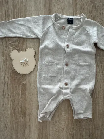 Combinaison - Taille 1 mois