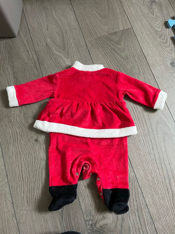 Pyjama Mère Noël Kiabi 3 mois - photo numéro 3