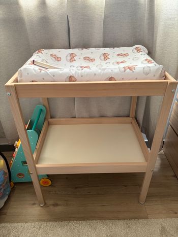Table à langer avec le matelas 