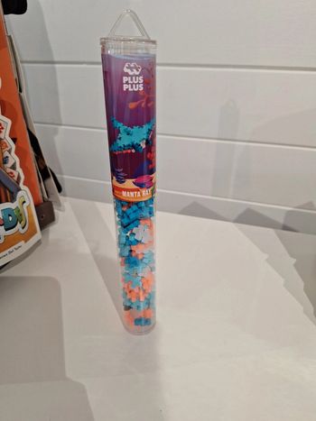 Plus-Plus Raie – Tube 100 pièces – Neuf