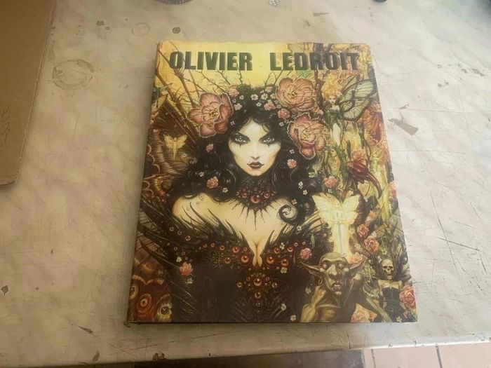 Ledroit art book de 290 pages Neuf