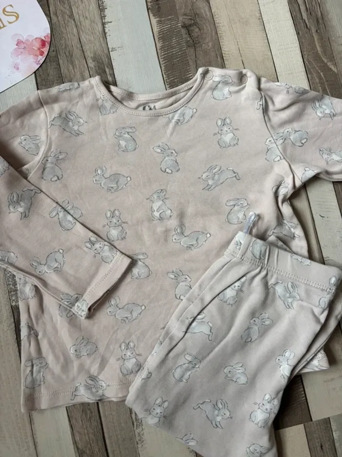Pyjama fille C&A 86 cm – 2 pièces coton motif lapin 💤 Doux & adorable - photo numéro 2