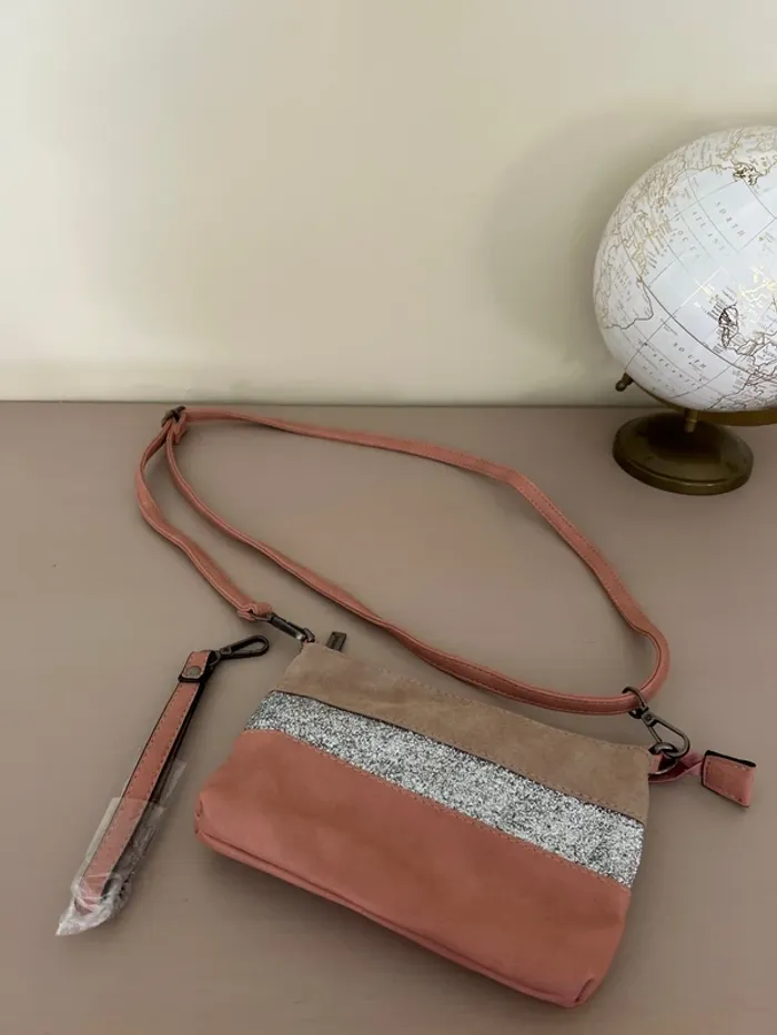 Pochette éternel
