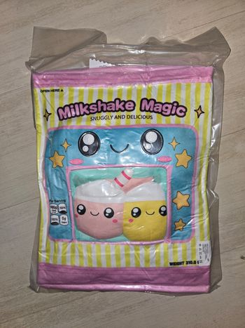 Coussin milkshake avec peluches neuf