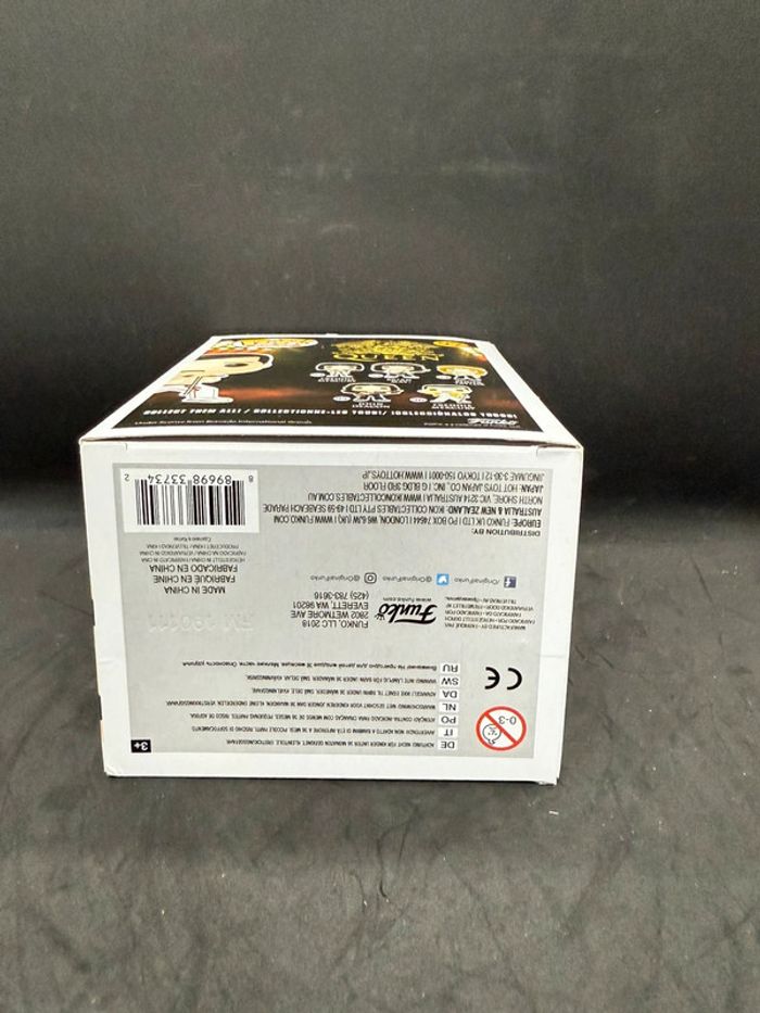 Funko pop queen Freddie mercury 97 diamond FYE Sticker - photo numéro 7