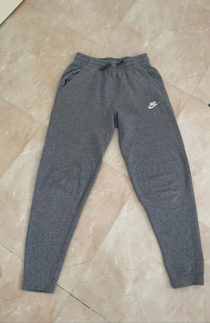 Jogging Nike gris - photo numéro 3