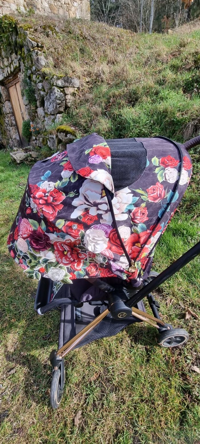 Ensemble Poussette Mios et Cloud Z avec base isofixe, rose gold et finition spring blossom black - photo numéro 6