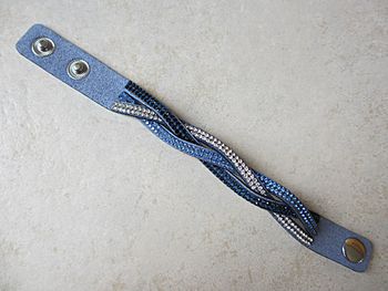 Bracelet fantaisie strass bleus et blancs femme