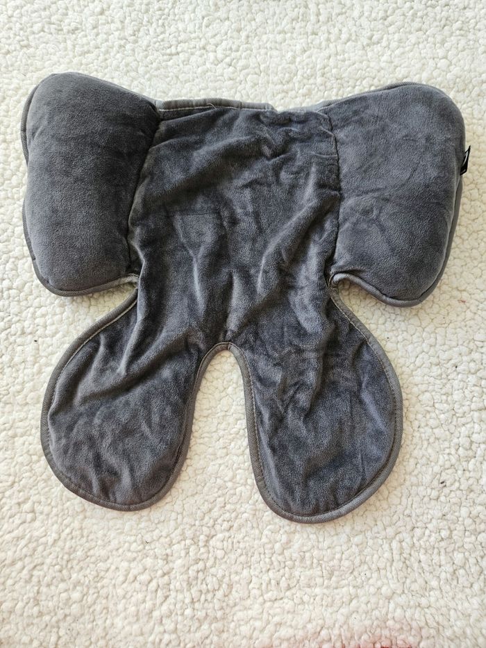 Coussin réducteur en velours molletonné pour poussette siège auto nacelle. - photo numéro 3