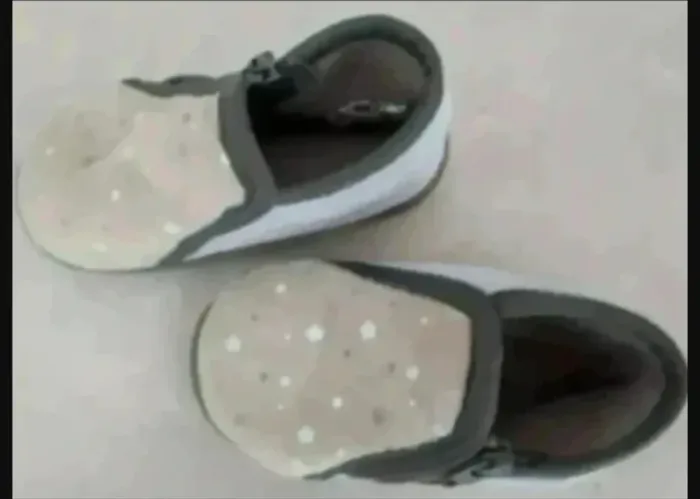 chaussons garçon à fermetures pointure 19 Très bon état - photo numéro 5