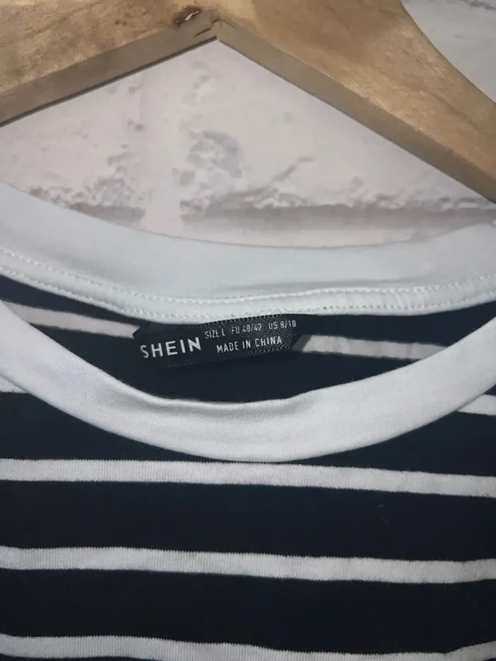 T-shirt SHEIN neuf – Taille L (40/42) - photo numéro 3
