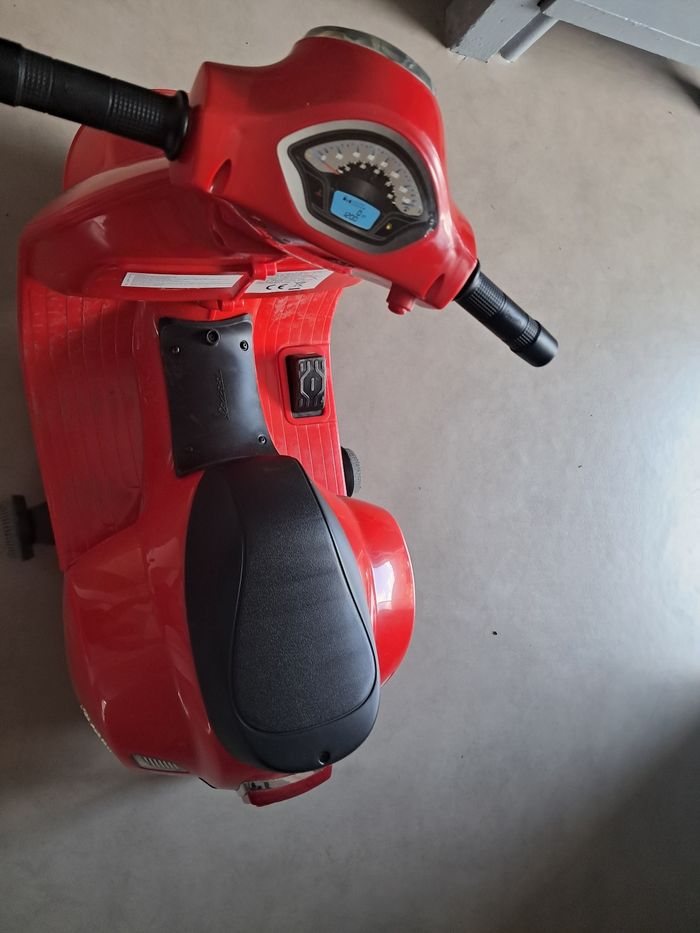 Vespa electrique enfant - photo numéro 4