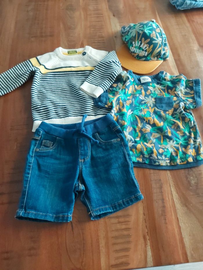 Lot vêtements  tape à  l'œil