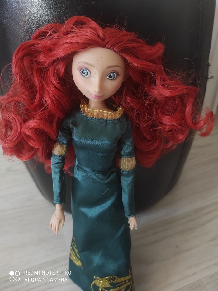 Poupée Disney Rebelle. - photo numéro 2