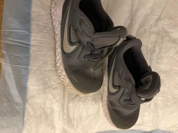 Basket Nike taille 26