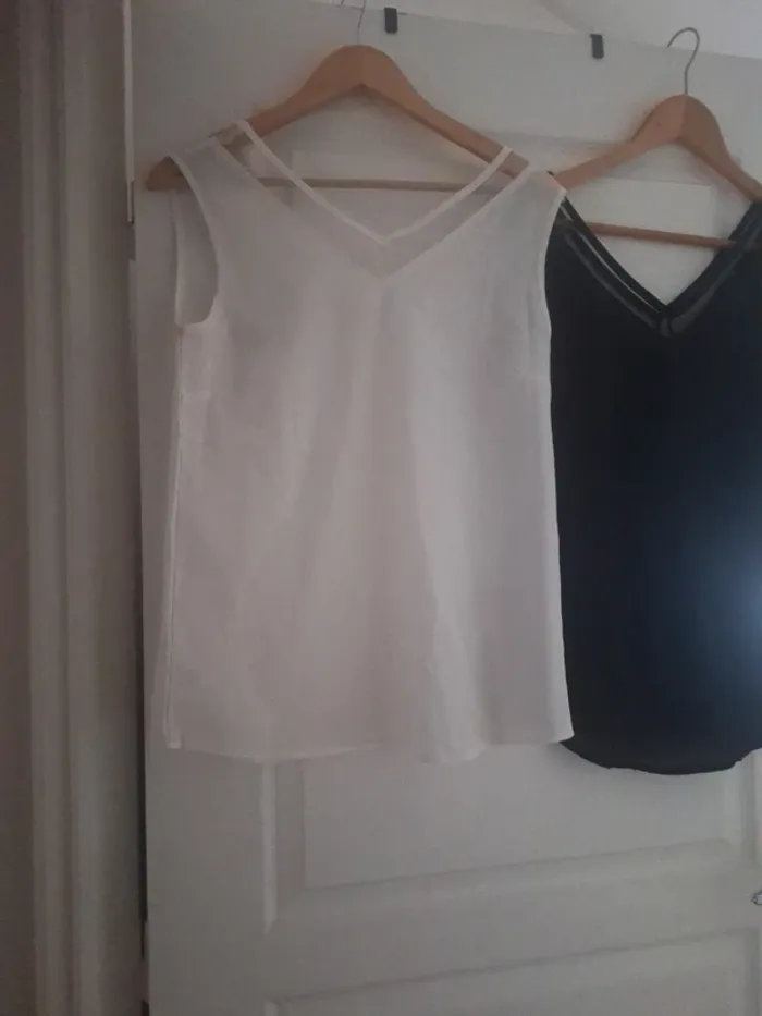 Lot de 2 blouses femme l neuves - photo numéro 2