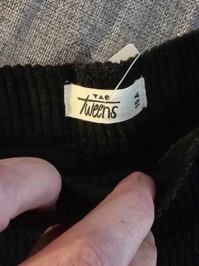 Neufs(non portés)🩷🩷🤩😍short velours 10 ans  fille 🤩😍🩷🩷🩷 - photo numéro 4