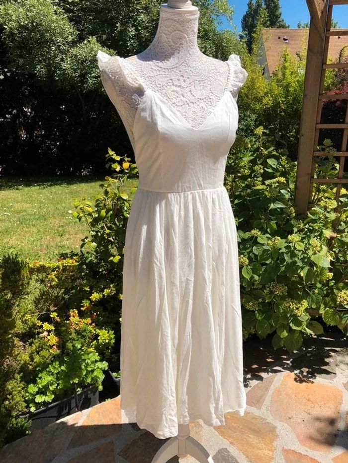 Robe H&M neuve taille 38 - photo numéro 2