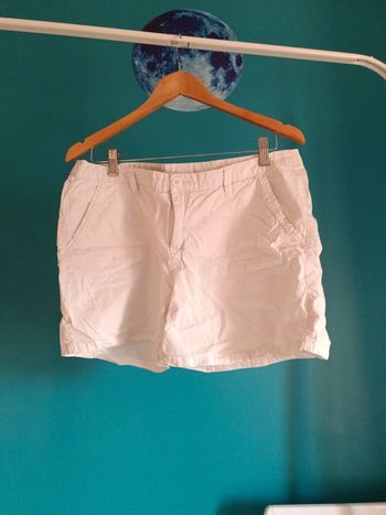 Short blanc