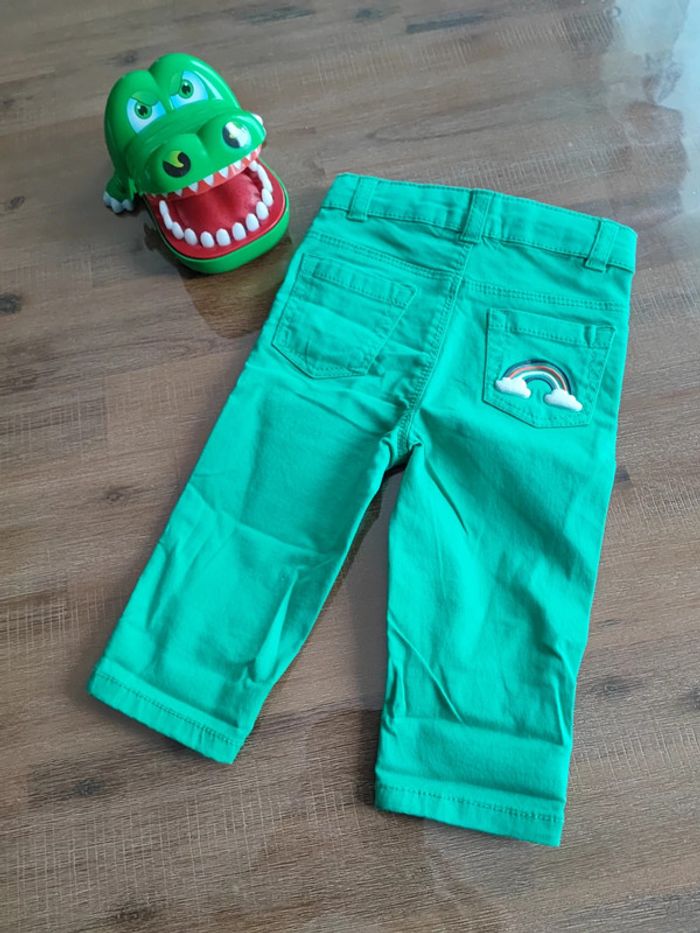 Pantalon vert 1mois - photo numéro 4