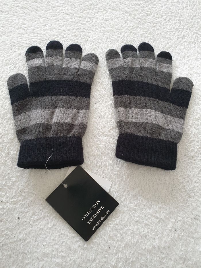Paire de gants neuves - photo numéro 2