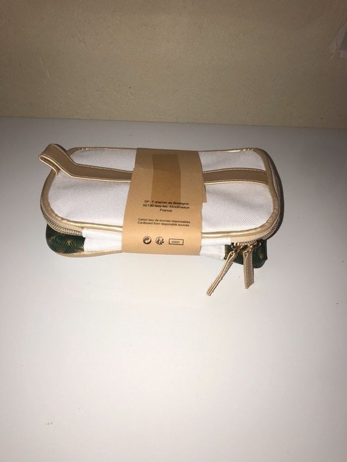 Trousse de toilette - photo numéro 2