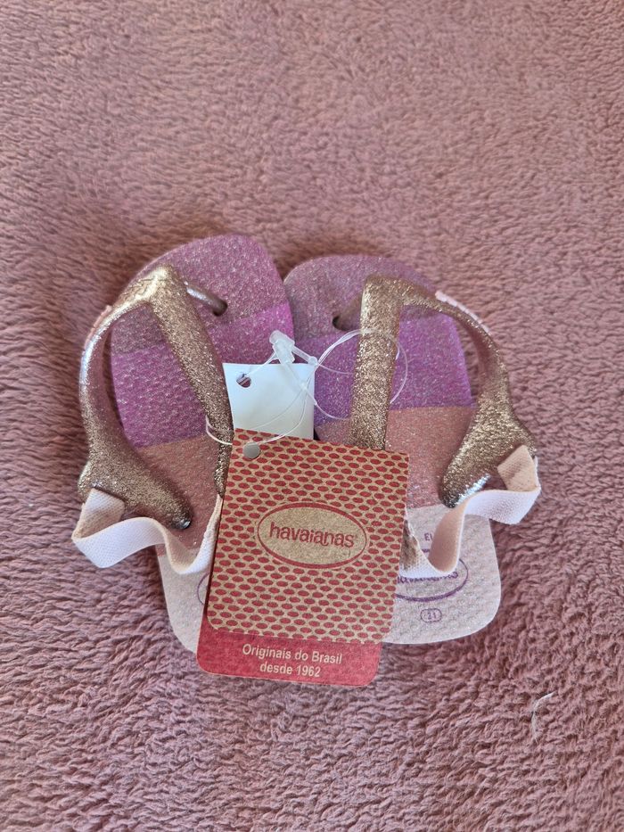 Paire d'Havaianas neuves taille 21 - photo numéro 3