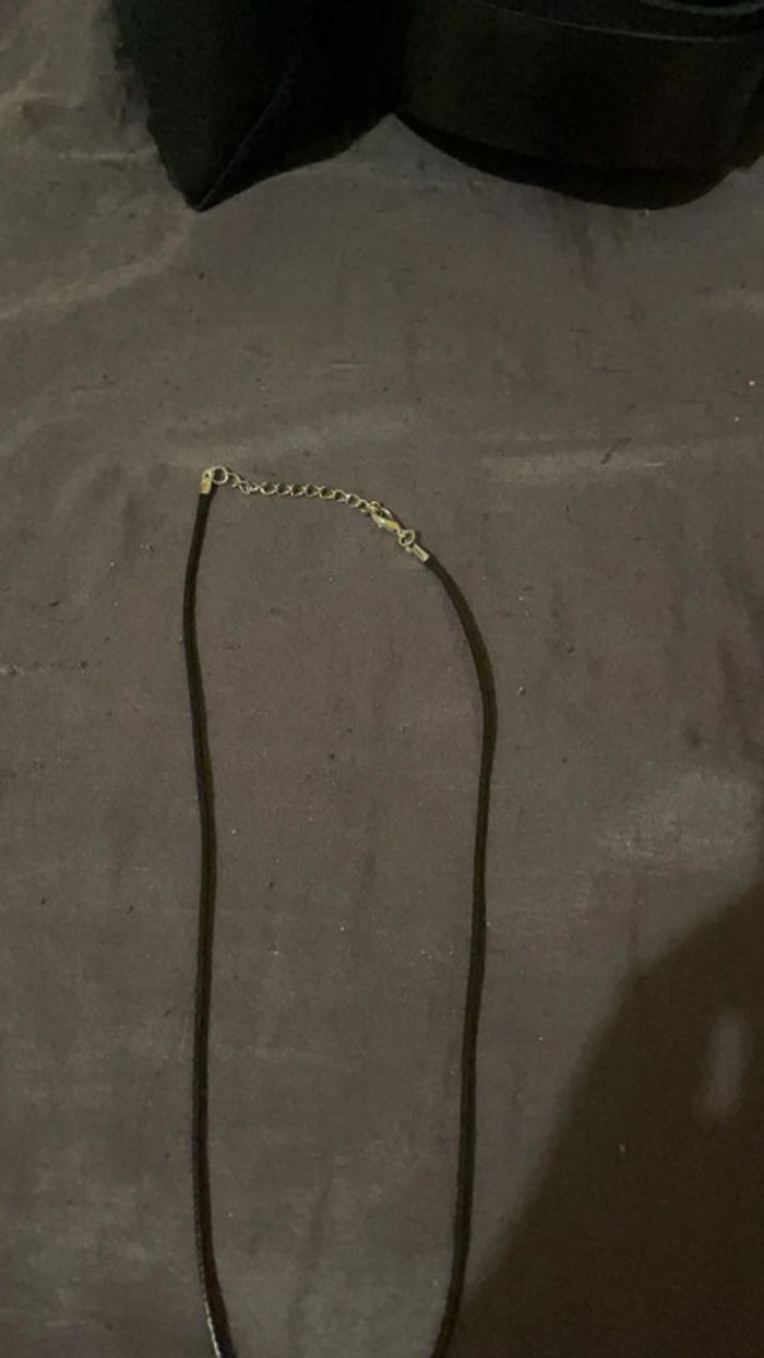 Collier pendentif carré avec images de cœur - photo numéro 3